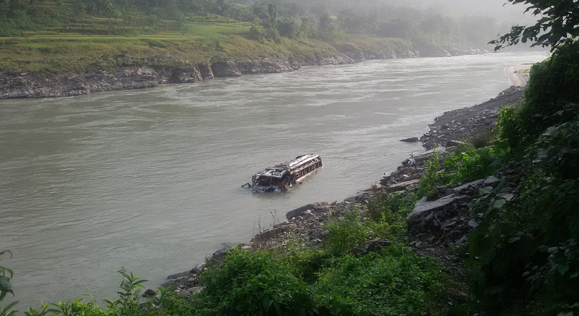 यसरि खसेर डुबेको थियो दुर्घटना भएको बस…