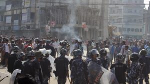 उदयपुर बेल्टार तनावग्रस्तः दर्जनौ सेल अश्रुग्यास प्रहार