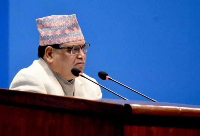 सभामुख महरा लरबराएपछि…