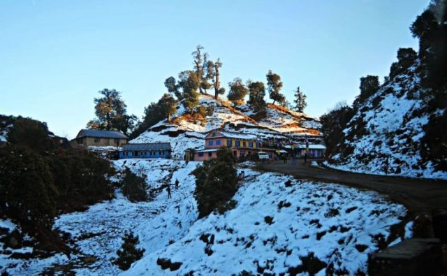 चन्द्रागिरि र फूलचोकीमा हिमपात