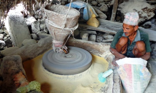 पहाडमा रहेका पानी घट्ट लोप हुने अवस्थामा