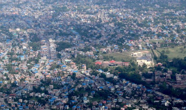 प्रजातन्त्र दिवसमा सडक सरसफाइ