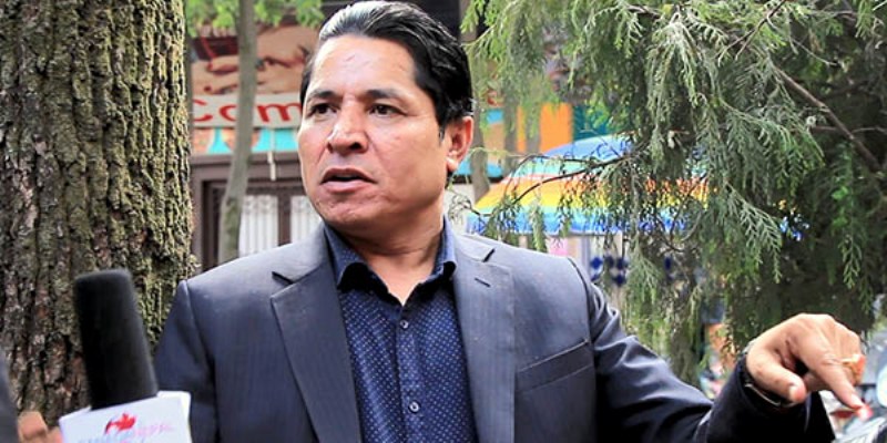 कार दुर्घटनामा परी पत्रकार ऋषि धमला घाइते