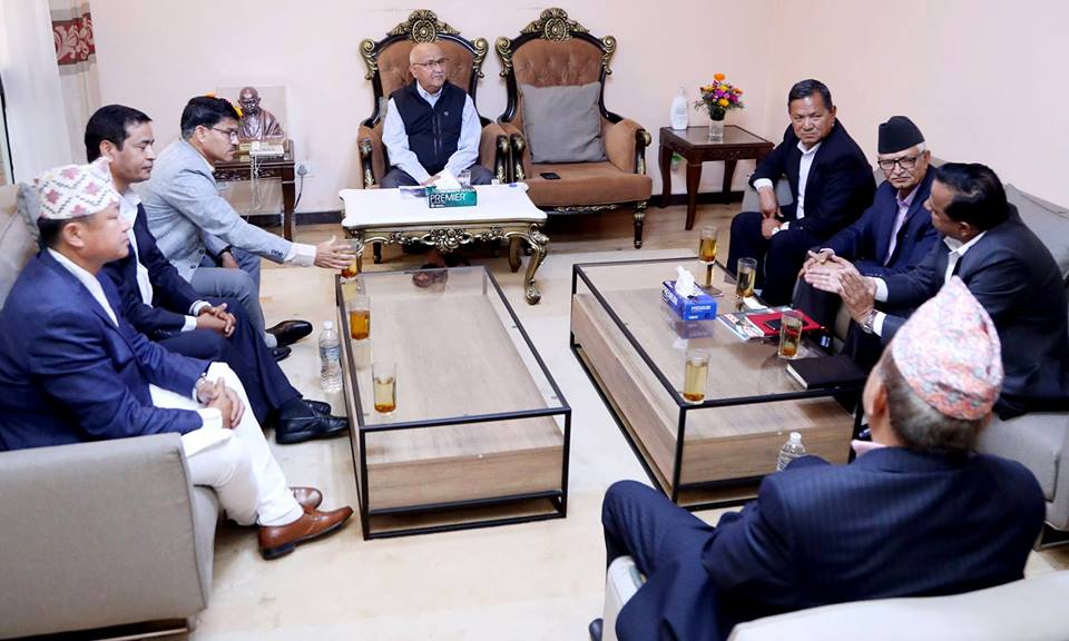 प्रधानमन्त्री र सातवटै मुख्यमन्त्री बालुवाटारमा भेला, के विषयमा भयाे छलफल?