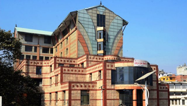 ट्रमा सेन्टरमा तीन मेसिन बिग्रिएपछि रोकिए मेजर अप्रेसन