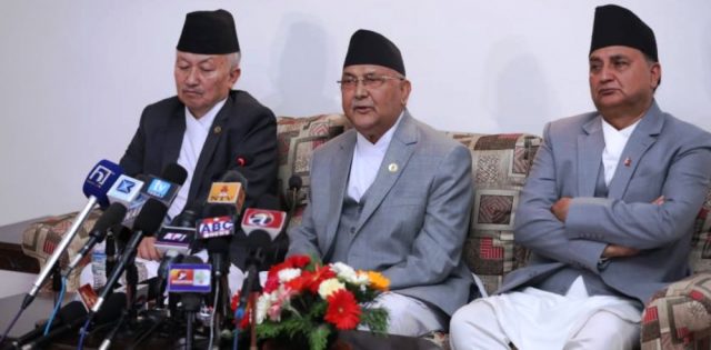 कम्बोडियाबाट फर्केपछि प्रधानमन्त्रीले भने, ‘आवेशमा च्यातेर बहस गर्ने होइन’