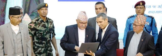 ‘हङकङमा ड्राइभरले मोबाइल चलाएको सुन्दा अनौठो मान्ने नेपाली बच्चा जोगाउन गाह्रो भइसक्यो’