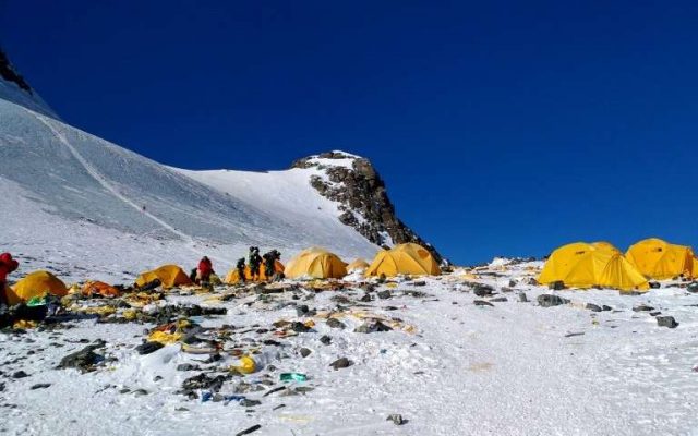 पचहत्तर आरोही सगरमाथाको चुचुरोमा