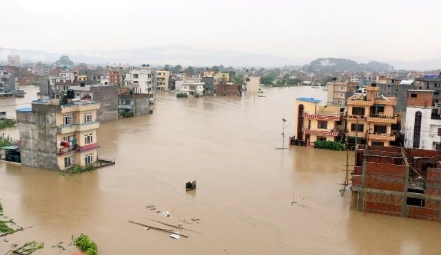 वर्षा लागेसँगै दिनरात त्रासमा मध्यपुर र बालकोटका बासिन्दा