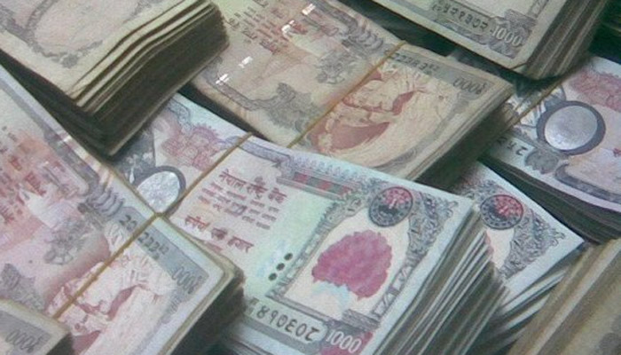 ट्याक्सीमा छुटेको रु दुई लाख पचास हजार फिर्ता गर्ने चालक को हुन् ?