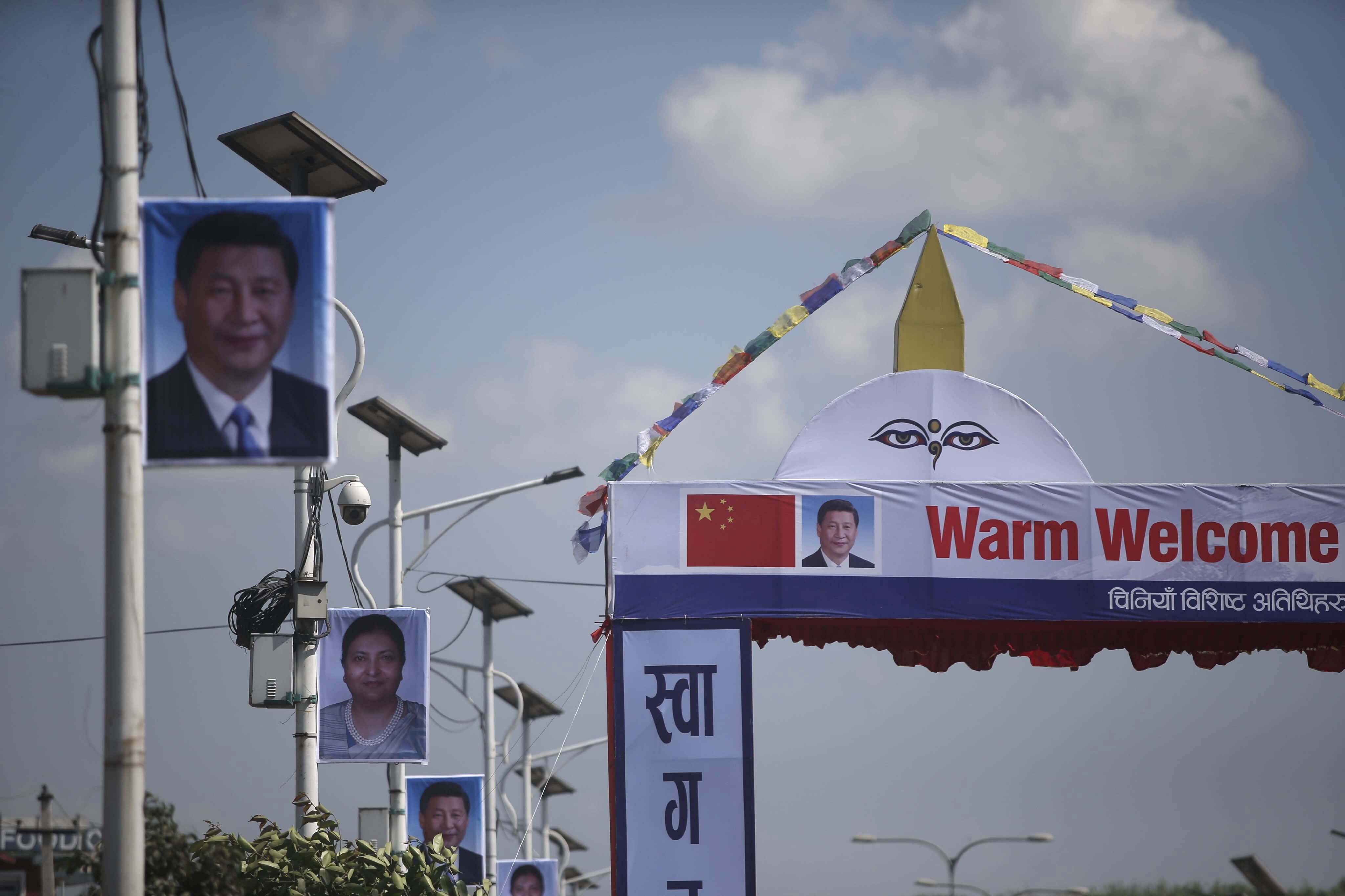 त्रिभूवन विमानस्थल जाँदै चिनियाँ राष्ट्रपति