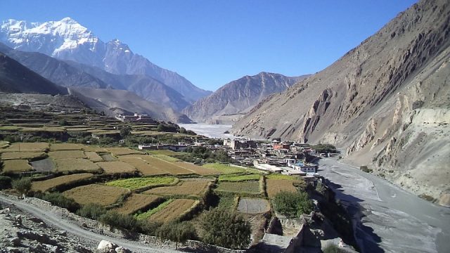 मुस्ताङमा किन बढ्यो आन्तरिक पर्यटकको चहलहल ?