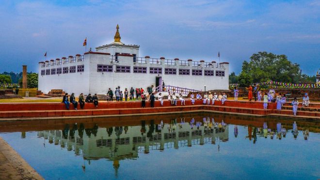 लुम्बिनीमा सडक खाना महोत्सव