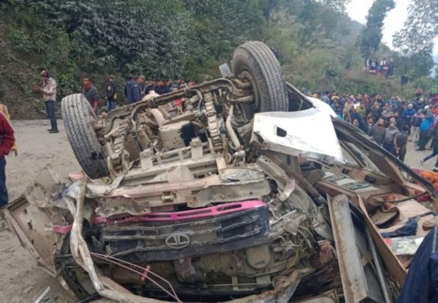 सिन्धुपाल्चोक बस दुर्घटनामा मृतकको सङ्ख्या १६