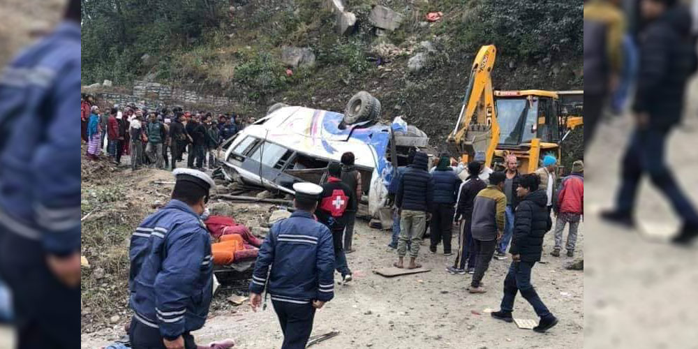 सिन्धुपाल्चोकमा बस दुर्घटना, १३ जनाको मृत्यु