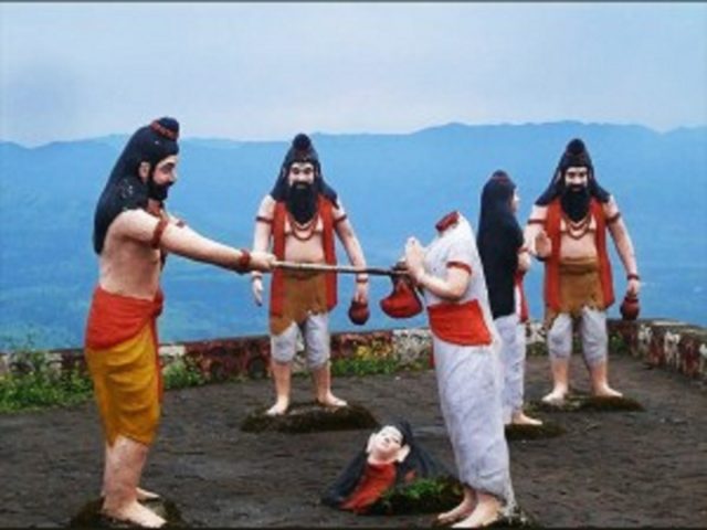 आमा काट्न आदेश दिने बाबु