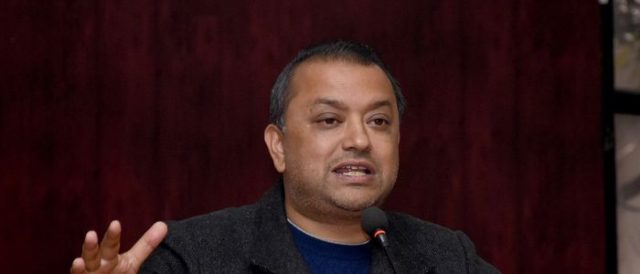 प्रधानमन्त्री ओलीलाई गगन थापाको चेतावनी : ‘सरकार ५० वर्ष चलाउनुस् तर सरकारले सत्ता नचलाओस्’