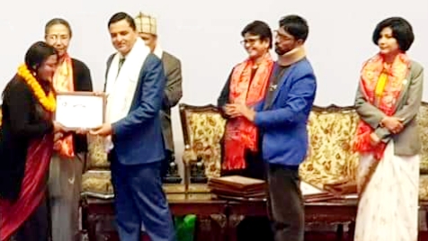 आठ मार्चकाे पुर्वसन्ध्यामा महिला पत्रकारहरु सम्मानित