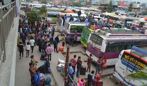 उपत्यकाबाट बाहिरिने क्रम बढ्यो
