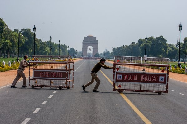भारतमा ‘कोविड १९’ बाट एकैदिनमा १ हजार ७ जना संक्रमित,  भारतभरी १३  हजार ३८७ संक्रमित र ४३७ जनाको मृत्यु
