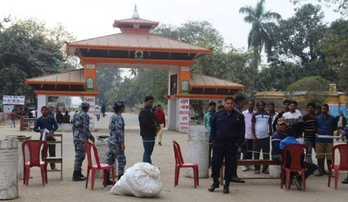 सवारीसाधन सञ्चालनमा पूर्ण रोक लगाइयो जमुनाह नाकामा