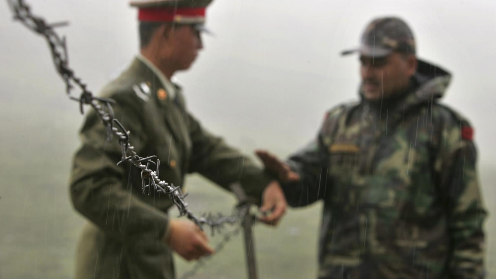 चिनियाँ र भारतीय सेनाबीच झडप हुँदा २० भारतीय सैनिकको मृत्यु