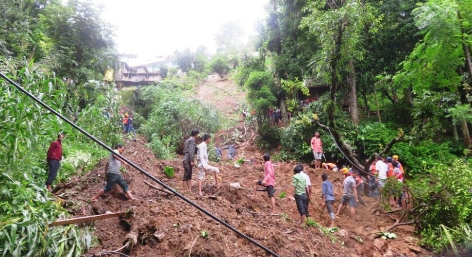 सिसुवा पहिरोमा चारको जीवितै उद्धार,हराइरहेकाको पहिचान