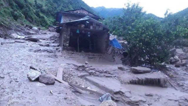 बागलुङ बाढीमा १० जनाको शव फेला, ४१ जना बेपत्ता