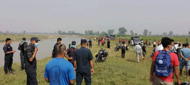 वेपत्ता प्रहरी जवान असई भन्दा पहिले मारिएको पुष्टि, नदीमा तैरिरहेको अवस्थामा भेटियो शव