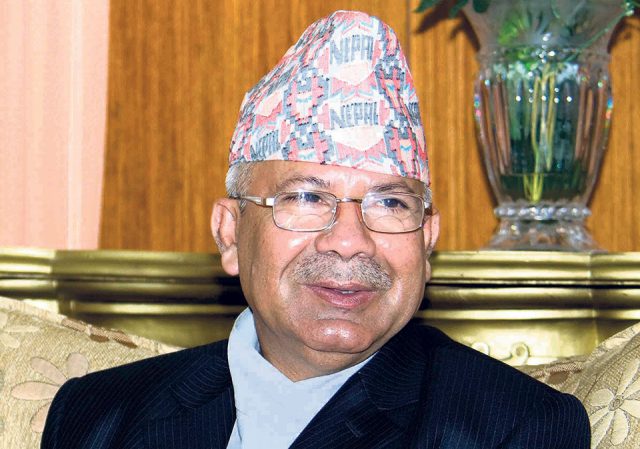 माधव नेपालले भने; ‘ओलीलाई हामीले सुध्रिनको लागि अन्तिम मौका दिईरहेका छौं’