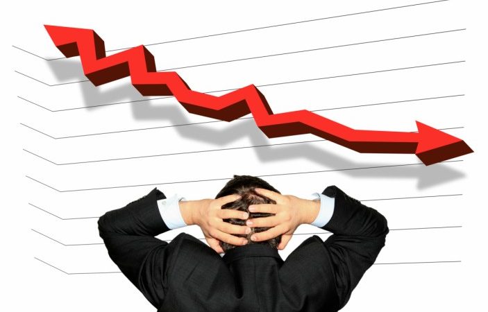 सेयर बजारमा गयो पहिरो, आत्तिए सेयर लगानीकर्ता