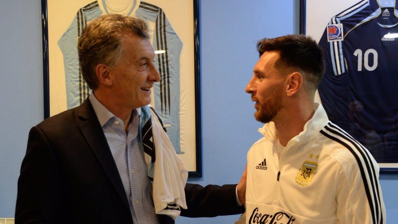 यी राष्ट्रपतिले फर्काएका थिए हार मानिसकेका मेसीलाई मैदान