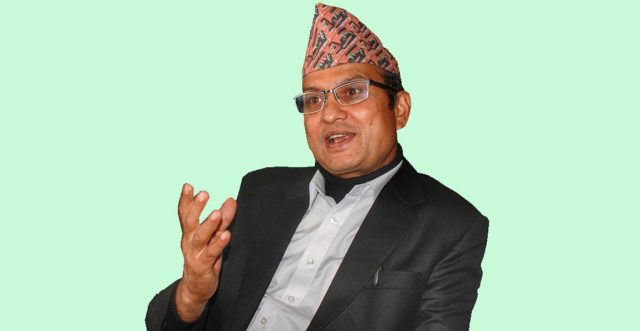 निहारिकालाई भेटन त्रिवि शिक्षण अस्पताल पुगे कानुनमन्त्री, न्याय दिलाउन सरकारले सक्दो प्रयास गर्ने
