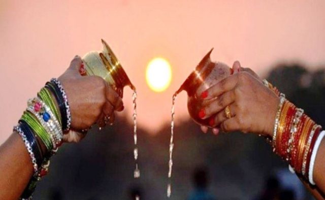 उदाउँदो सूर्यलाई अर्घ्य दिएर आज छठ पर्व सम्पन्न गरिँदै