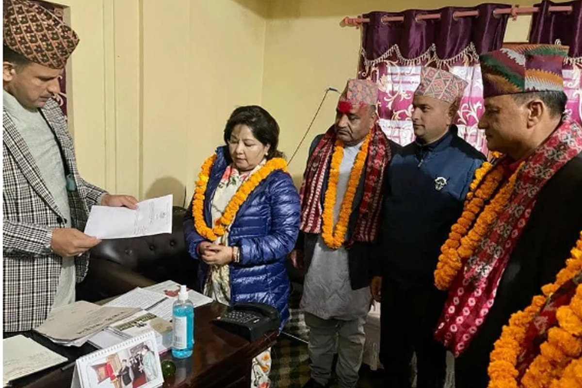 आर्जुमार्फत प्रधानमन्त्री देउवाले गरे उम्मेदवारी दर्ता