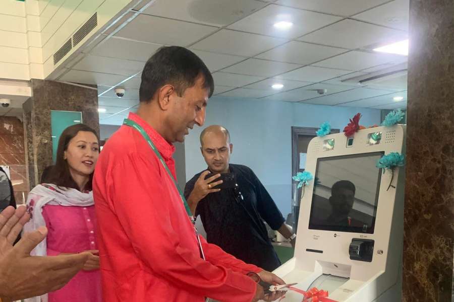 लक्ष्मीपुजाको अवसर पारेर सिटिजन्स बैंकले सुरु गर्यो मेसिनमार्फत नगद जम्मा गर्ने सेवा